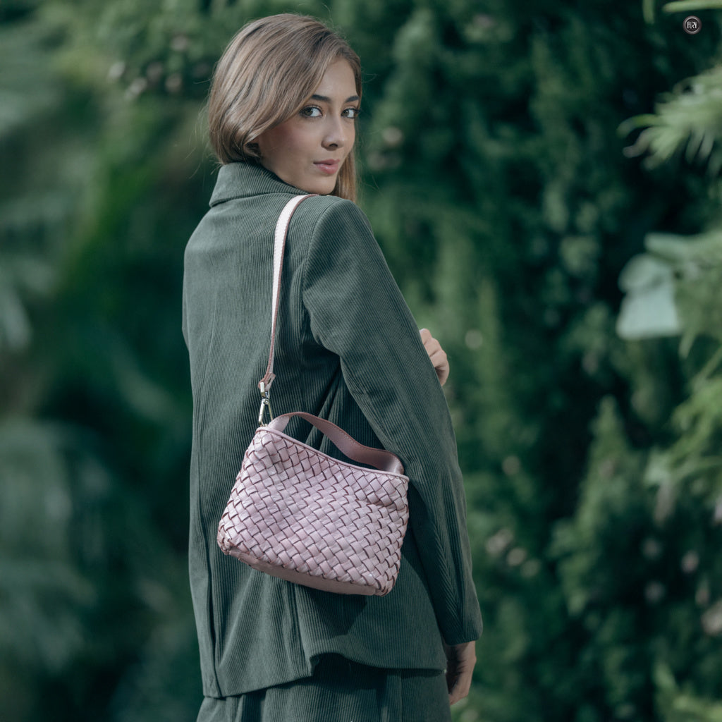 Borsetta Sibilla in pelle intrecciata
