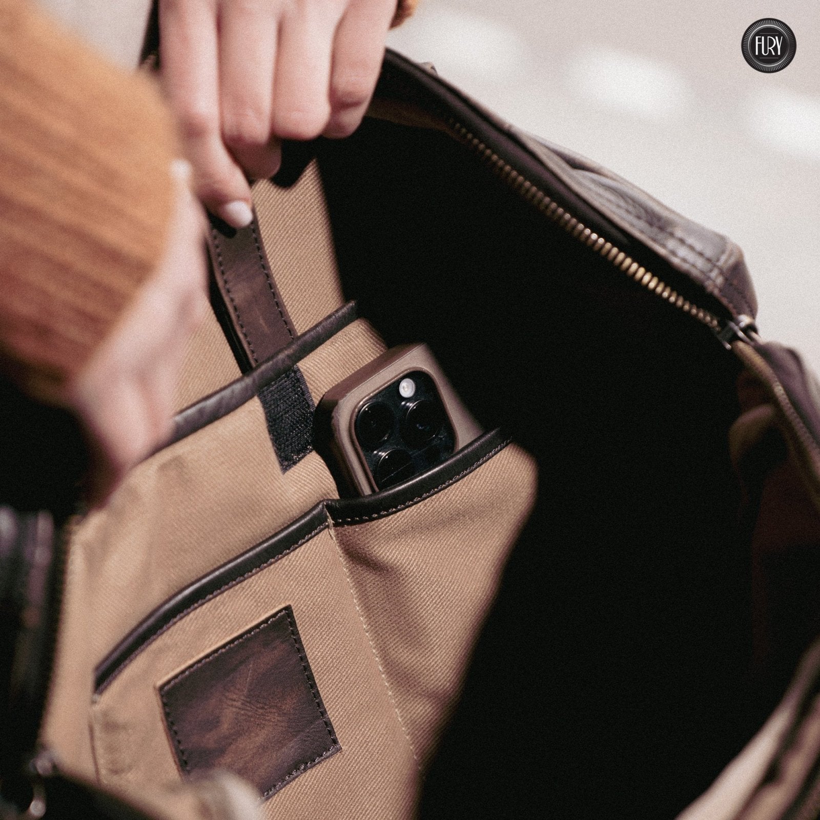 Borsa Heritage 49 in pelle - Edizione limitata - Fury