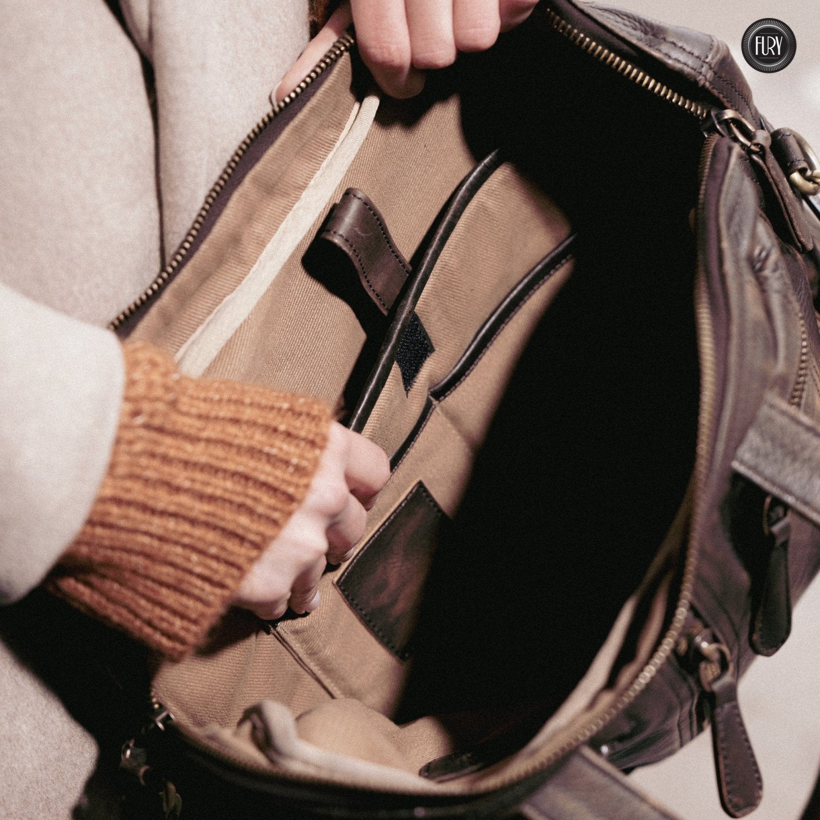 Borsa Heritage 49 in pelle - Edizione limitata - Fury