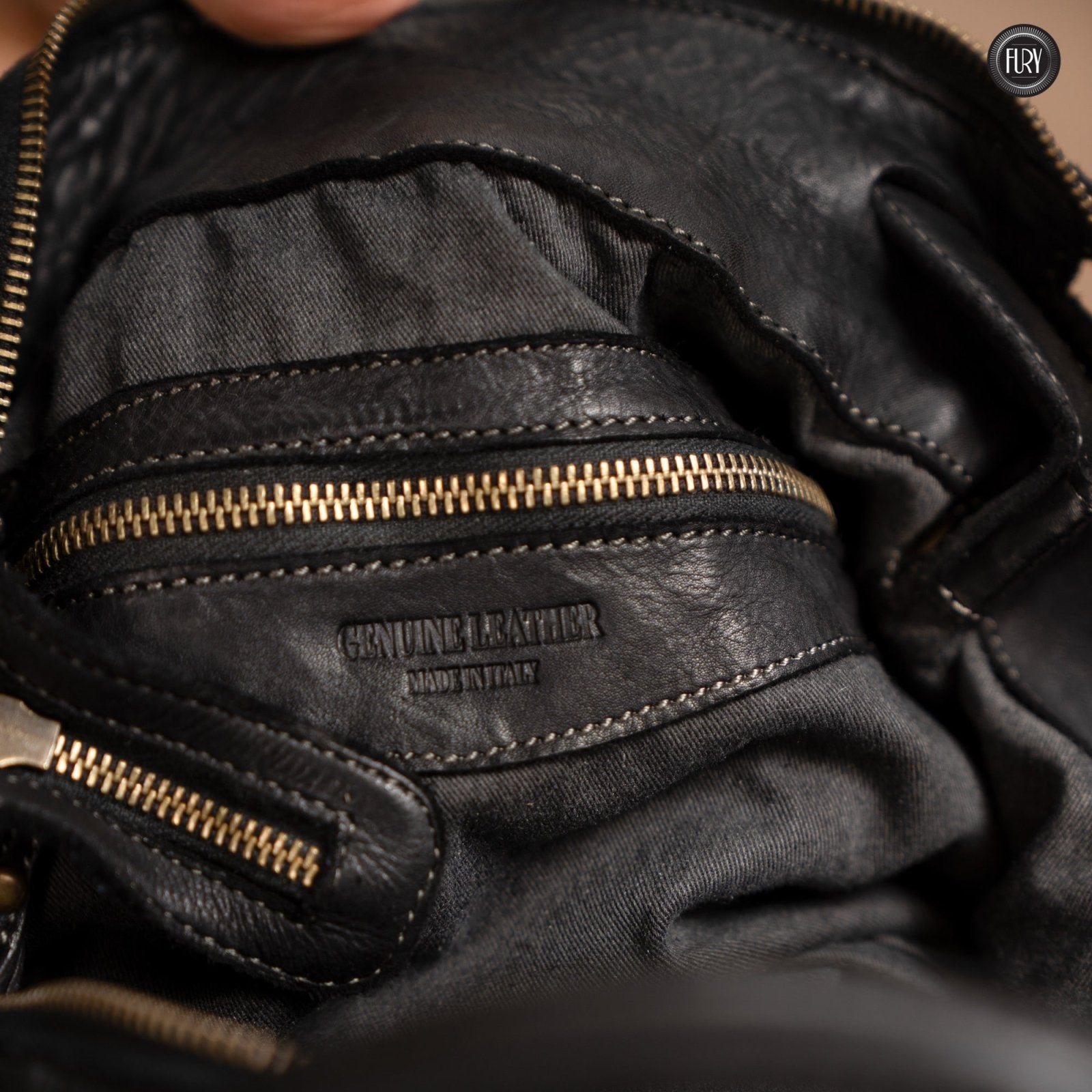 Borsa V in pelle - Fury