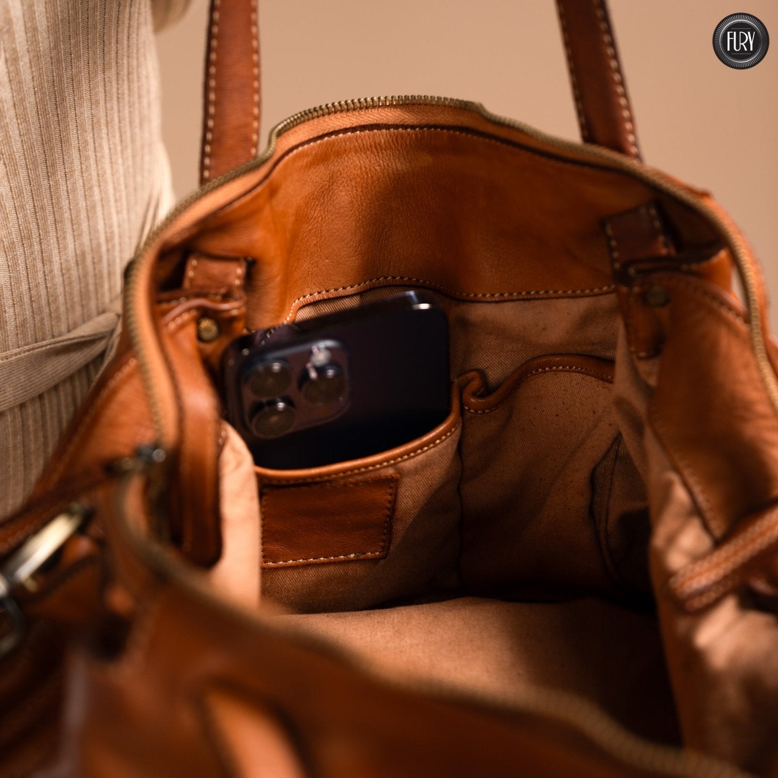 Borsa V in pelle - Fury